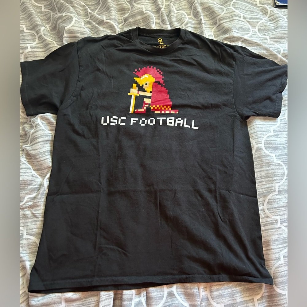 USC Football Tshirt Size L